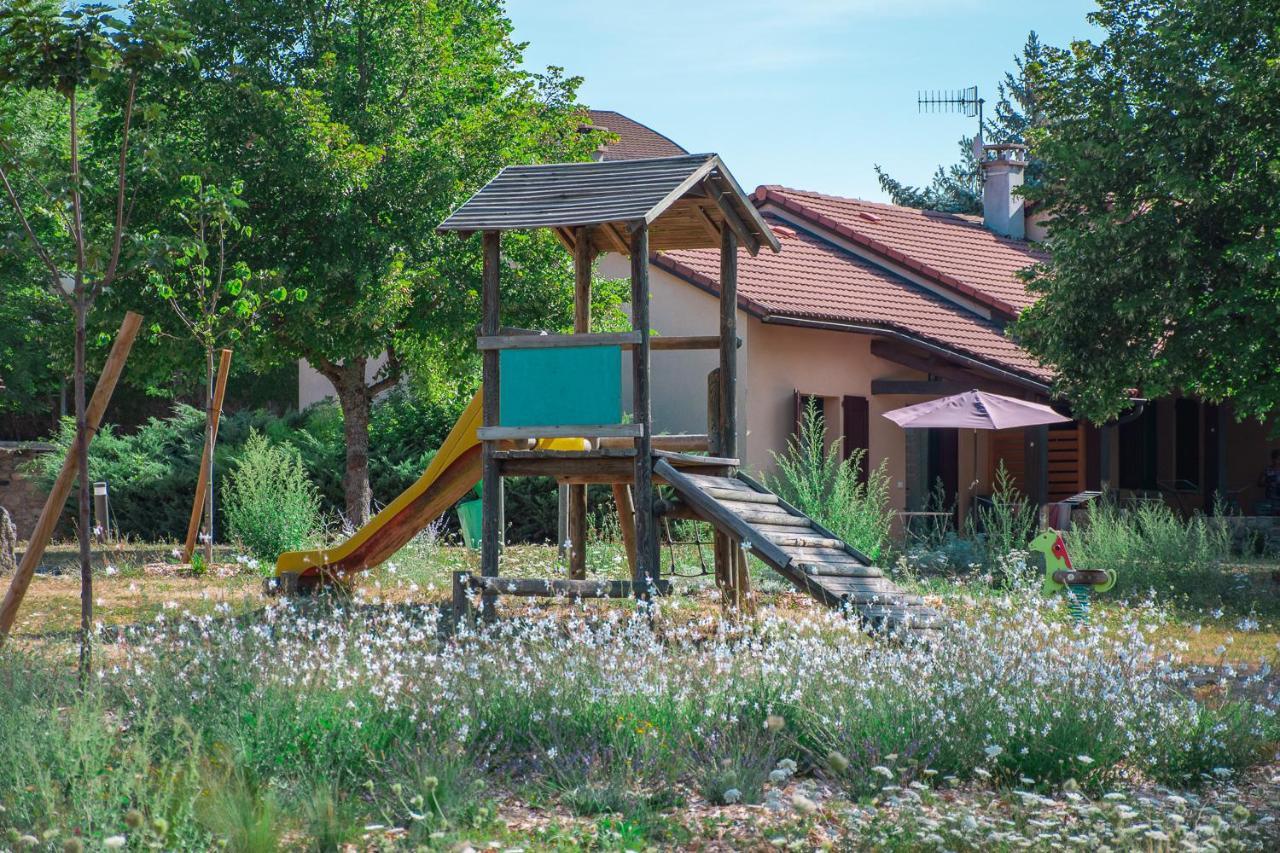 Villages De Gites Le Pigeonnier Le Malzieu-Ville Ngoại thất bức ảnh